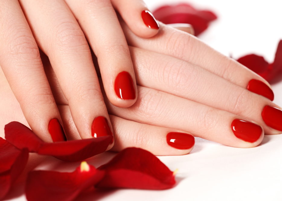 Removing Semi-Permanent Nail Polish Without Damaging Your Natural Nails